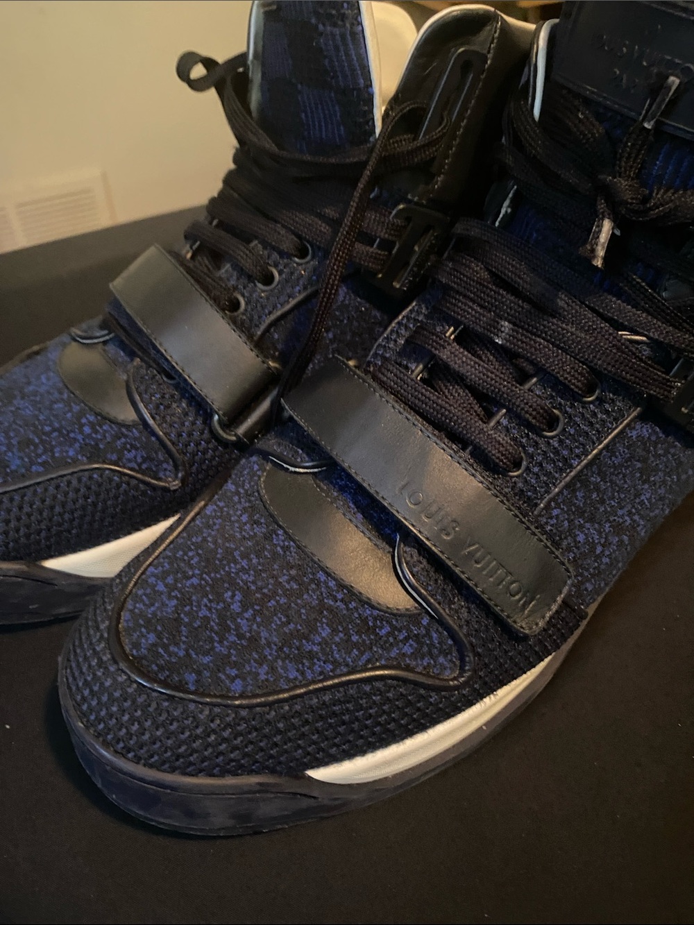 Louis Vuitton Men’s Navy and Black High-Top Sneakers - Picture 4 of 9